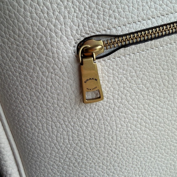 Coach Cary Shoulder (Large) CC435 in Chalk - Picture 10 of 11